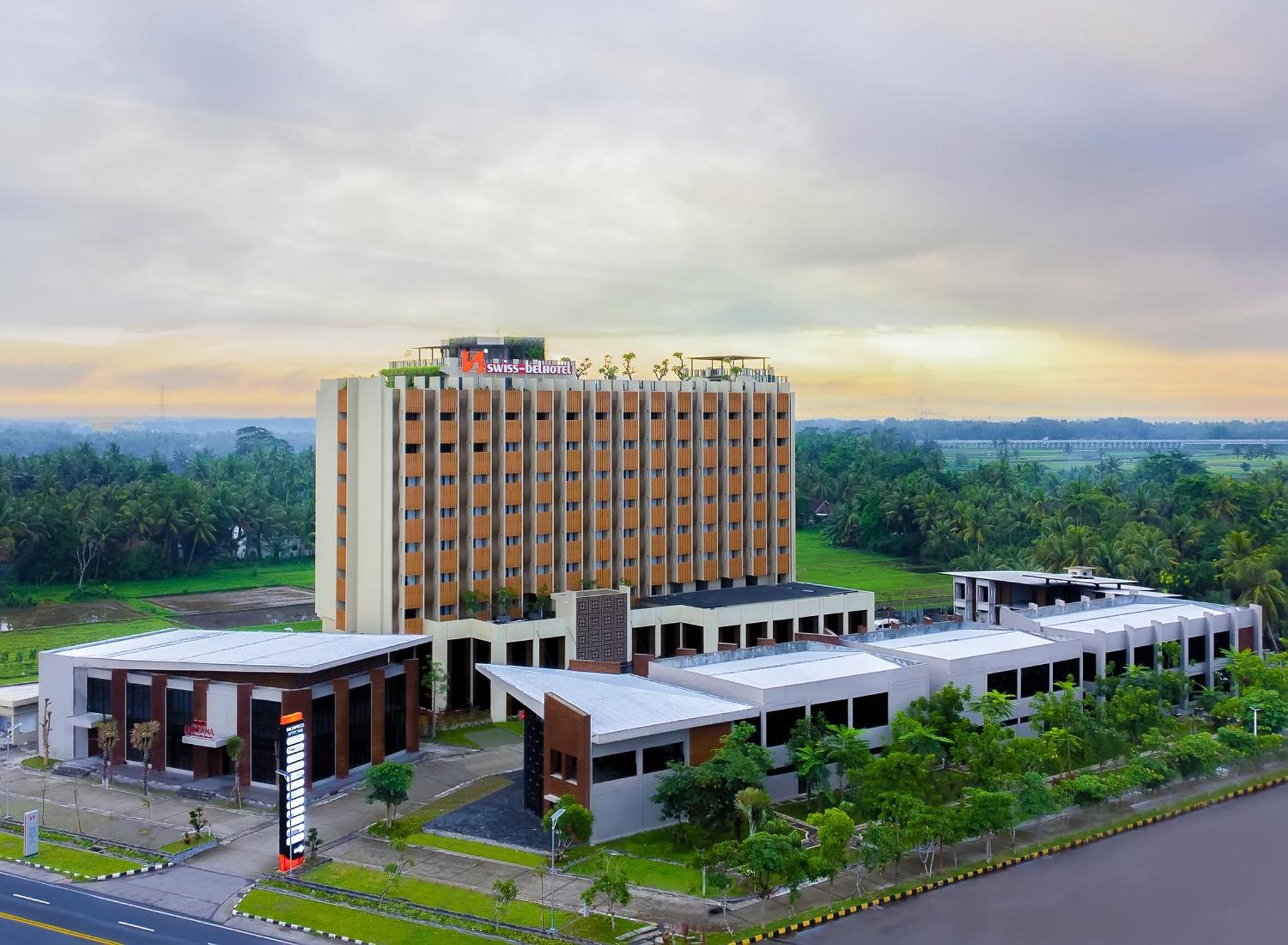 Swiss-Belhotel Airport Yogyakarta Temon Exterior foto